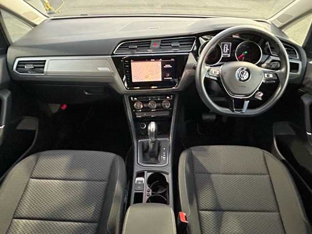 フォルクスワーゲン ゴルフ トゥーラン TSI コンフォートライン 千葉県 2018(平30)年 1.5万km 白 ワンオーナー/純正ナビ/AndroidAuto/AppleCarPlay/フルセグTV/CD・DVD/Bluetooth/フルセグTV/バックカメラ/ETC2.0/ドライブレコーダー/プリクラッシュブレーキシステム/アダプティブクルーズコントロール/オートホールド/ステアリングスイッチ/純正16インチアルミホイール/純正フロアマット/保証書・取扱説明書