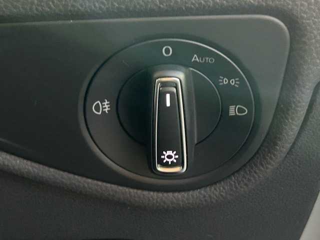 フォルクスワーゲン ゴルフ トゥーラン TSI コンフォートライン 千葉県 2018(平30)年 1.5万km 白 ワンオーナー/純正ナビ/AndroidAuto/AppleCarPlay/フルセグTV/CD・DVD/Bluetooth/フルセグTV/バックカメラ/ETC2.0/ドライブレコーダー/プリクラッシュブレーキシステム/アダプティブクルーズコントロール/オートホールド/ステアリングスイッチ/純正16インチアルミホイール/純正フロアマット/保証書・取扱説明書