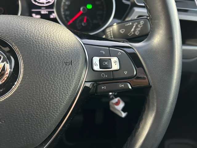 フォルクスワーゲン ゴルフ トゥーラン TSI コンフォートライン 千葉県 2018(平30)年 1.5万km 白 ワンオーナー/純正ナビ/AndroidAuto/AppleCarPlay/フルセグTV/CD・DVD/Bluetooth/フルセグTV/バックカメラ/ETC2.0/ドライブレコーダー/プリクラッシュブレーキシステム/アダプティブクルーズコントロール/オートホールド/ステアリングスイッチ/純正16インチアルミホイール/純正フロアマット/保証書・取扱説明書