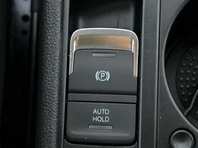 フォルクスワーゲン ゴルフ トゥーラン TSI コンフォートライン 千葉県 2018(平30)年 1.5万km 白 ワンオーナー/純正ナビ/AndroidAuto/AppleCarPlay/フルセグTV/CD・DVD/Bluetooth/フルセグTV/バックカメラ/ETC2.0/ドライブレコーダー/プリクラッシュブレーキシステム/アダプティブクルーズコントロール/オートホールド/ステアリングスイッチ/純正16インチアルミホイール/純正フロアマット/保証書・取扱説明書