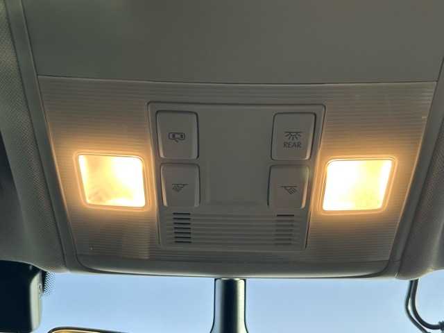 フォルクスワーゲン ゴルフ トゥーラン TSI コンフォートライン 千葉県 2018(平30)年 1.5万km 白 ワンオーナー/純正ナビ/AndroidAuto/AppleCarPlay/フルセグTV/CD・DVD/Bluetooth/フルセグTV/バックカメラ/ETC2.0/ドライブレコーダー/プリクラッシュブレーキシステム/アダプティブクルーズコントロール/オートホールド/ステアリングスイッチ/純正16インチアルミホイール/純正フロアマット/保証書・取扱説明書