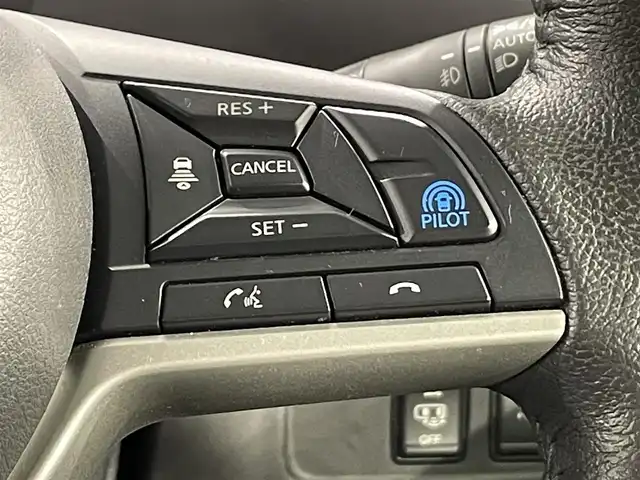 日産 セレナ e－パワー ハイウェイスター V 愛知県 2022(令4)年 6.3万km マルーンレッド 純正10インチナビ/プロパイロット/衝突軽減ブレーキ/両側電動スライドドア/アラウンドビューモニター/LEDヘッドライト/ETC/ドライブレコーダー/デジタルインナーミラー/ブラインドスポットモニター/フルセグTV/Bluetooth/コーナーセンサー/レーンキープアシスト/プッシュスタート/スマートキー/スペアキー/CD/DVD再生/ミュージックサーバー/フロアマット/純正アルミホイール/オートライト/禁煙車/後期モデル/ウィンカーミラー/電動格納ミラー/フォグランプ/Wエアコン/ハンズフリーパワースライドドア/電動パーキングブレーキ/オートブレーキホールド