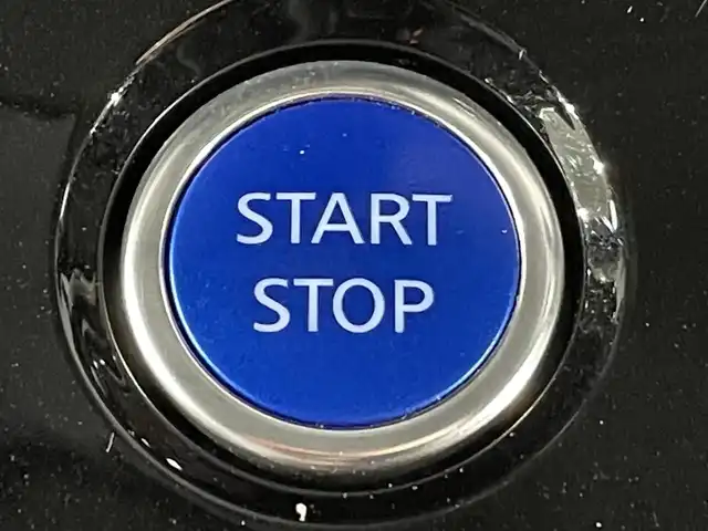 日産 セレナ e－パワー ハイウェイスター V 愛知県 2022(令4)年 6.3万km マルーンレッド 純正10インチナビ/プロパイロット/衝突軽減ブレーキ/両側電動スライドドア/アラウンドビューモニター/LEDヘッドライト/ETC/ドライブレコーダー/デジタルインナーミラー/ブラインドスポットモニター/フルセグTV/Bluetooth/コーナーセンサー/レーンキープアシスト/プッシュスタート/スマートキー/スペアキー/CD/DVD再生/ミュージックサーバー/フロアマット/純正アルミホイール/オートライト/禁煙車/後期モデル/ウィンカーミラー/電動格納ミラー/フォグランプ/Wエアコン/ハンズフリーパワースライドドア/電動パーキングブレーキ/オートブレーキホールド