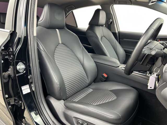 トヨタ カムリ WS 三重県 2023(令5)年 2.4万km アティチュードブラックマイカ /禁煙車//純正9インチディスプレイオーディ//バックカメラ//トヨタセーフティセンス　//衝突軽減ブレーキ　//レーンキープアシスト//リアクロストラフィックアラート//レーダークルーズコントロール　//ブラインドスポットモニター//オートハイビーム　//前後クリアランスソナー　//前席パワーシート　　//前席シートヒーター//ハーフレザーシート //社外前後ドライブレコーダー//サイドカーテンエアバッグ