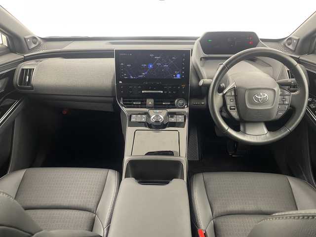 トヨタ ｂＺ４Ｘ Z 埼玉県 2022(令4)年 1.7万km プラチナホワイトパールマイカ JBLサウンドシステム/純正ディスプレイオーディオ/　(Bluetooth/Miracast/USB/FM/AM)/フルセグテレビ/全方位カメラ/ビルトインETC2.0/ドライブレコーダー/パワーバックドア/ブラインドスポットモニター/レザーシート/デジタルインナーミラー/パーキングアシスト/レーダークルーズコントロール/衝突被害軽減ブレーキ/車線逸脱警報/クリアランスソナー/パワーシート/エアーシート/シートヒーター/ステアリングヒーター/電子パーキングシステム/ブレーキホールド/プッシュスタート/オートLEDライト/オートハイビーム/純正フロアマット/純正20インチアルミホイール