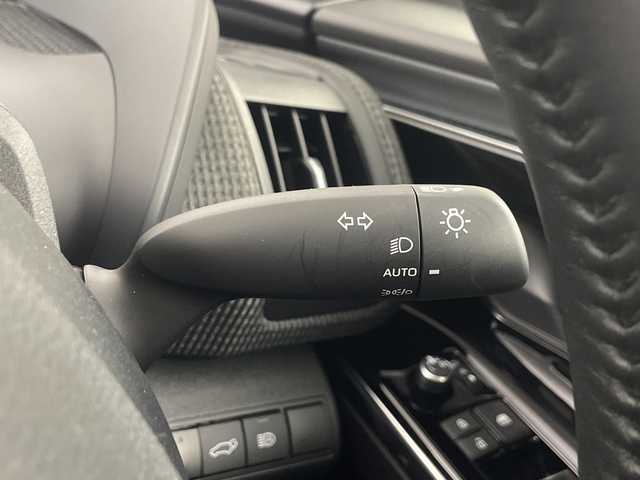 トヨタ ｂＺ４Ｘ Z 埼玉県 2022(令4)年 1.7万km プラチナホワイトパールマイカ JBLサウンドシステム/純正ディスプレイオーディオ/　(Bluetooth/Miracast/USB/FM/AM)/フルセグテレビ/全方位カメラ/ビルトインETC2.0/ドライブレコーダー/パワーバックドア/ブラインドスポットモニター/レザーシート/デジタルインナーミラー/パーキングアシスト/レーダークルーズコントロール/衝突被害軽減ブレーキ/車線逸脱警報/クリアランスソナー/パワーシート/エアーシート/シートヒーター/ステアリングヒーター/電子パーキングシステム/ブレーキホールド/プッシュスタート/オートLEDライト/オートハイビーム/純正フロアマット/純正20インチアルミホイール