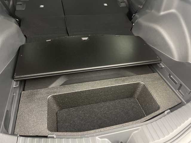 トヨタ ｂＺ４Ｘ Z 埼玉県 2022(令4)年 1.7万km プラチナホワイトパールマイカ JBLサウンドシステム/純正ディスプレイオーディオ/　(Bluetooth/Miracast/USB/FM/AM)/フルセグテレビ/全方位カメラ/ビルトインETC2.0/ドライブレコーダー/パワーバックドア/ブラインドスポットモニター/レザーシート/デジタルインナーミラー/パーキングアシスト/レーダークルーズコントロール/衝突被害軽減ブレーキ/車線逸脱警報/クリアランスソナー/パワーシート/エアーシート/シートヒーター/ステアリングヒーター/電子パーキングシステム/ブレーキホールド/プッシュスタート/オートLEDライト/オートハイビーム/純正フロアマット/純正20インチアルミホイール