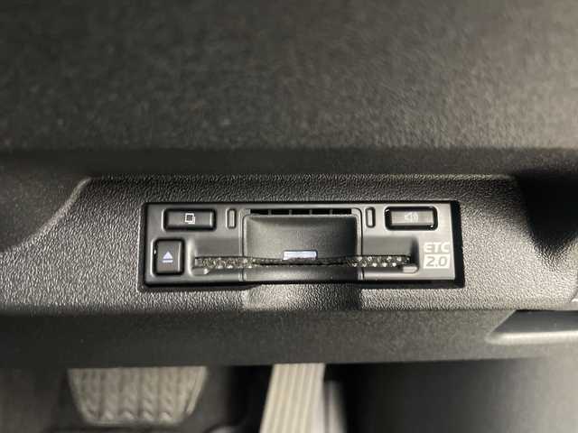 トヨタ ｂＺ４Ｘ Z 埼玉県 2022(令4)年 1.7万km プラチナホワイトパールマイカ JBLサウンドシステム/純正ディスプレイオーディオ/　(Bluetooth/Miracast/USB/FM/AM)/フルセグテレビ/全方位カメラ/ビルトインETC2.0/ドライブレコーダー/パワーバックドア/ブラインドスポットモニター/レザーシート/デジタルインナーミラー/パーキングアシスト/レーダークルーズコントロール/衝突被害軽減ブレーキ/車線逸脱警報/クリアランスソナー/パワーシート/エアーシート/シートヒーター/ステアリングヒーター/電子パーキングシステム/ブレーキホールド/プッシュスタート/オートLEDライト/オートハイビーム/純正フロアマット/純正20インチアルミホイール