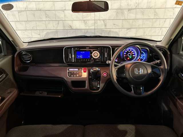 ホンダ Ｎ ＯＮＥ プレミアム 茨城県 2013(平25)年 6.1万km クリスタルブラックパール 純正オーディオ/(CD・USB・ラジオ再生)/オートライト/LEDヘッドライト/HONDA製15inアルミホイール/純正AW付サマータイヤ車載/スマートキー/取扱説明書/保証書