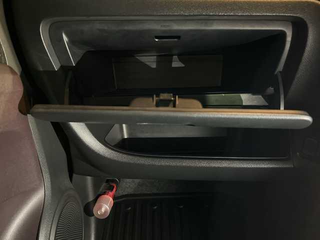 ホンダ Ｎ ＯＮＥ プレミアム 茨城県 2013(平25)年 6.1万km クリスタルブラックパール 純正オーディオ/(CD・USB・ラジオ再生)/オートライト/LEDヘッドライト/HONDA製15inアルミホイール/純正AW付サマータイヤ車載/スマートキー/取扱説明書/保証書