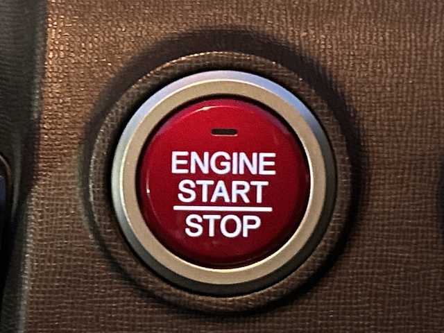 ホンダ Ｎ ＯＮＥ プレミアム 茨城県 2013(平25)年 6.1万km クリスタルブラックパール 純正オーディオ/(CD・USB・ラジオ再生)/オートライト/LEDヘッドライト/HONDA製15inアルミホイール/純正AW付サマータイヤ車載/スマートキー/取扱説明書/保証書