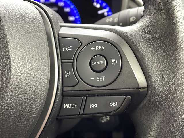 トヨタ カローラ クロス ハイブリッド Z 愛知県 2022(令4)年 6万km プラチナホワイトパールマイカ 純正9型ディスプレイオーディオ/AM/FM/CD/DVD/USB/BT/Miracast/フルセグ/Apple Car Play/Android Auto/スマートキー＆プッシュスタート/バックカメラ/モデリスタエアロ（フロント、リヤ、サイド）/ＤＶＤデッキ/ビルトインＥＴＣ2.0/パワーシート/電動格納ウィンカーミラー/ハーフレザーシート/シートヒーター(D/N席)/革巻きステアリング/ドライブレコーダー/Toyota Safety Sense/LTA/PCS/PKSB/RSA/LEDオートヘッドライト/LEDフォグライト/18インチ純正アルミホイール