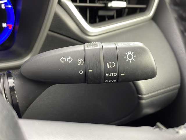 トヨタ カローラ クロス ハイブリッド Z 愛知県 2022(令4)年 6万km プラチナホワイトパールマイカ 純正9型ディスプレイオーディオ/AM/FM/CD/DVD/USB/BT/Miracast/フルセグ/Apple Car Play/Android Auto/スマートキー＆プッシュスタート/バックカメラ/モデリスタエアロ（フロント、リヤ、サイド）/ＤＶＤデッキ/ビルトインＥＴＣ2.0/パワーシート/電動格納ウィンカーミラー/ハーフレザーシート/シートヒーター(D/N席)/革巻きステアリング/ドライブレコーダー/Toyota Safety Sense/LTA/PCS/PKSB/RSA/LEDオートヘッドライト/LEDフォグライト/18インチ純正アルミホイール