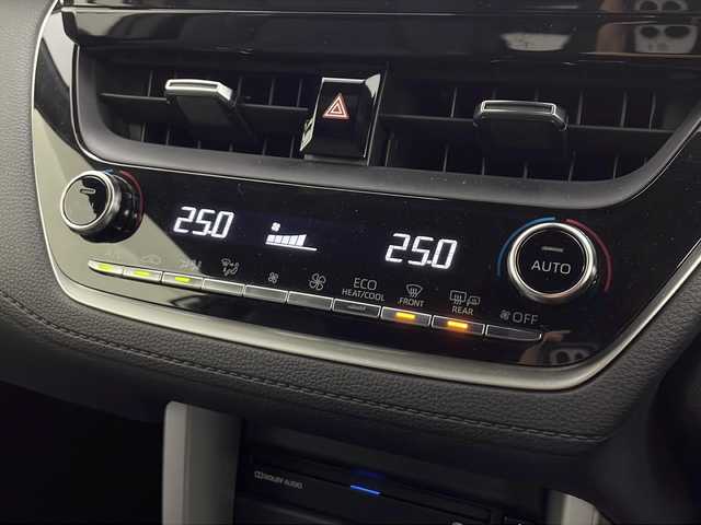 トヨタ カローラ クロス ハイブリッド Z 愛知県 2022(令4)年 6万km プラチナホワイトパールマイカ 純正9型ディスプレイオーディオ/AM/FM/CD/DVD/USB/BT/Miracast/フルセグ/Apple Car Play/Android Auto/スマートキー＆プッシュスタート/バックカメラ/モデリスタエアロ（フロント、リヤ、サイド）/ＤＶＤデッキ/ビルトインＥＴＣ2.0/パワーシート/電動格納ウィンカーミラー/ハーフレザーシート/シートヒーター(D/N席)/革巻きステアリング/ドライブレコーダー/Toyota Safety Sense/LTA/PCS/PKSB/RSA/LEDオートヘッドライト/LEDフォグライト/18インチ純正アルミホイール