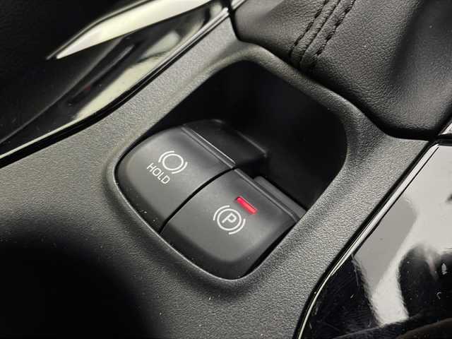 トヨタ カローラ クロス ハイブリッド Z 愛知県 2022(令4)年 6万km プラチナホワイトパールマイカ 純正9型ディスプレイオーディオ/AM/FM/CD/DVD/USB/BT/Miracast/フルセグ/Apple Car Play/Android Auto/スマートキー＆プッシュスタート/バックカメラ/モデリスタエアロ（フロント、リヤ、サイド）/ＤＶＤデッキ/ビルトインＥＴＣ2.0/パワーシート/電動格納ウィンカーミラー/ハーフレザーシート/シートヒーター(D/N席)/革巻きステアリング/ドライブレコーダー/Toyota Safety Sense/LTA/PCS/PKSB/RSA/LEDオートヘッドライト/LEDフォグライト/18インチ純正アルミホイール