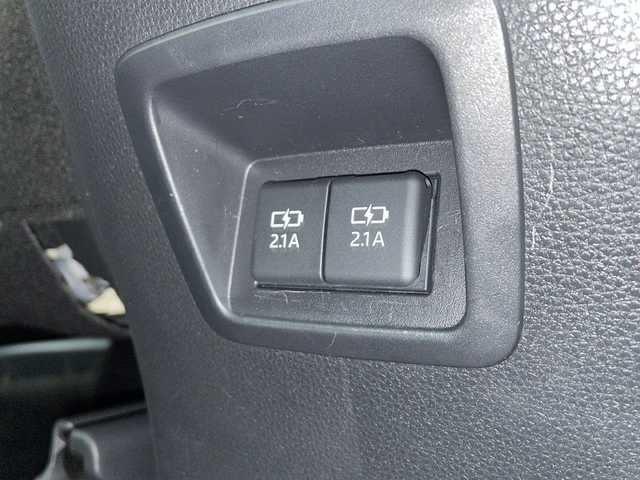 トヨタ カローラ クロス ハイブリッド Z 愛知県 2022(令4)年 6万km プラチナホワイトパールマイカ 純正9型ディスプレイオーディオ/AM/FM/CD/DVD/USB/BT/Miracast/フルセグ/Apple Car Play/Android Auto/スマートキー＆プッシュスタート/バックカメラ/モデリスタエアロ（フロント、リヤ、サイド）/ＤＶＤデッキ/ビルトインＥＴＣ2.0/パワーシート/電動格納ウィンカーミラー/ハーフレザーシート/シートヒーター(D/N席)/革巻きステアリング/ドライブレコーダー/Toyota Safety Sense/LTA/PCS/PKSB/RSA/LEDオートヘッドライト/LEDフォグライト/18インチ純正アルミホイール