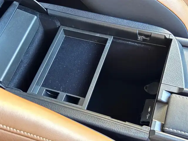 レクサス ＮＸ 300h バージョンL 山梨県 2018(平30)年 5.8万km アンバークリスタルシャイン 純正ナビ/　（フルセグTV/CD/DVD/BT）/マークレビンソン/パノラミックビューモニター/レーダークルーズコントロール/SR/三眼LED/HUD/BSM/PCS/ETC/茶革/シートヒーター/ベンチレーション/パワーバックドア/純正18インチAW