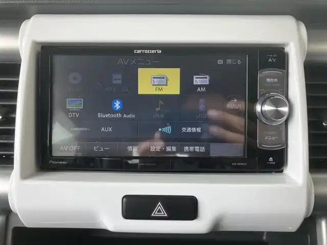 スズキ ハスラー X ターボ 埼玉県 2018(平30)年 8.4万km ピュアホワイトP ワンオーナー/社外ナビオーディー/型番：AVIC-RW901ZS/（フルセグTV/BT/CD/DVD/FM/AM）/ビルトインETC/アイドリングストップ/衝突被害軽減ブレーキ/バックカメラ/車線逸脱防止機能/ステアリングリモコン/D席/N席シートヒーター/オートライト/フォグライト/デニムシートカバー/プッシュすチャート/スマートキー（スペアキーあり）/車両、ナビオーディオ取説あり/ドアバイザー/電装格納ミラー