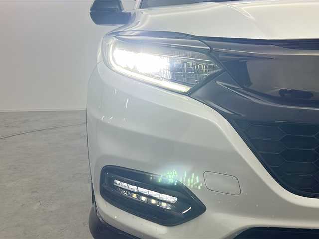 ホンダ ヴェゼル ハイブリッド RS ホンダセンシング 群馬県 2019(令1)年 4.3万km プラチナホワイトパール アルパイン８型ナビ　バックカメラ　ハーフレザーシート　シートヒーター　パドルシフト　革巻きステアリング　ステアリングリモコン　ドラレコ　ビルトインＥＴＣ　アダプティブクルーズコントロール　禁煙車