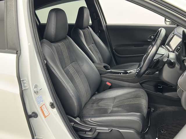 ホンダ ヴェゼル ハイブリッド RS ホンダセンシング 群馬県 2019(令1)年 4.3万km プラチナホワイトパール アルパイン８型ナビ　バックカメラ　ハーフレザーシート　シートヒーター　パドルシフト　革巻きステアリング　ステアリングリモコン　ドラレコ　ビルトインＥＴＣ　アダプティブクルーズコントロール　禁煙車