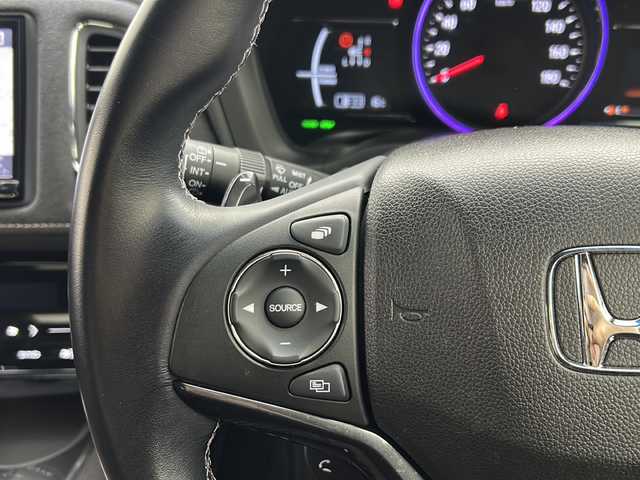 ホンダ ヴェゼル ハイブリッド RS ホンダセンシング 群馬県 2019(令1)年 4.3万km プラチナホワイトパール アルパイン８型ナビ　バックカメラ　ハーフレザーシート　シートヒーター　パドルシフト　革巻きステアリング　ステアリングリモコン　ドラレコ　ビルトインＥＴＣ　アダプティブクルーズコントロール　禁煙車
