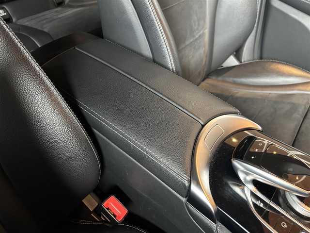 メルセデス・ベンツ ＧＬＣ２５０ 4マチック スポーツ 宮城県 2017(平29)年 9万km オブシディアンブラック レーダーセーフティパッケージ/ヘッドアップディスプレイ/COMANDシステムHDDナビ/360°カメラ/フルセグTV/ハーフレザーシート/シートヒーター/メモリ機能付きパワーシート/キーレスゴー/パワーバックドア/ステアリングスイッチ/パドルシフト/ETC車載器/純正19インチAW/サイドステップ/LEDヘッドライト/パナメリカーナグリル