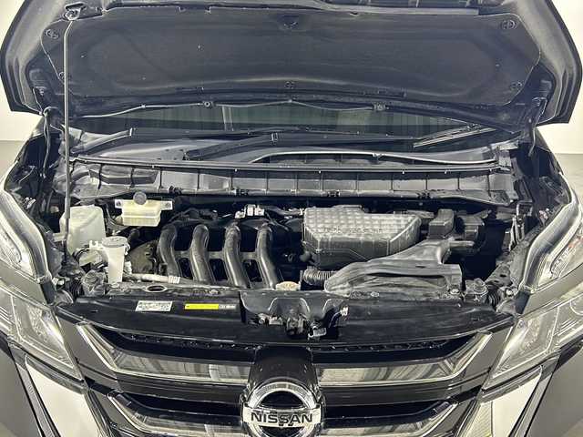 日産 セレナ ハイウェイスター Vセレクション 沖縄県 2018(平30)年 6.6万km ダイヤモンドブラック 禁煙車　/純正ナビ　（MM318D-W)/（フルセグＴＶ　Ｂｌｕｅｔｏｏｔｈ接続　ＣＤ　ＤＶＤ再生）/全方位カメラ　/パーキングアシスト　/両側パワースライド　/前後ドライブレコーダー/ビルトインＥＴＣ　/クルーズコントロール　/コーナーセンサー/後席エアコン/ウォークスルー/LＥＤヘッドライト/オートライト/フォグライト/純正フロアマット