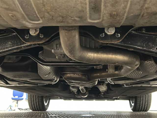 アウディ Ｑ３ 2．0 TFSI クワトロ 180PS 新潟県 2018(平30)年 1.9万km グレイシアホワイトメタリック パノラマサンルーフ/BOSEサラウンドサウンドシステム/コンビニエンスパッケージ/-アドバンストキーシステム/-アウディパーキングシステムリヤビューカメラ/LEDパッケージ/-LEDヘッドライト/-ヘッドライトウォッシャー/-LEDリヤダイナミックターンインディケーター/アシスタンスパッケージ/-クルーズコントロール/-アウディアクティブレーンアシスト/-ハイビームアシスト/MMIナビゲーション/-SSDナビゲーション/-CD/DVD/ミュージックサーバー/ラジオ/Bluetooth/フルセグ/純正ドライブレコーダー/GPSレーダー/レザーシート/フロントパワーシート/フロントシートヒーター/ETC/ドアバイザー/純正フロアマット（＋ゴムマット積込）