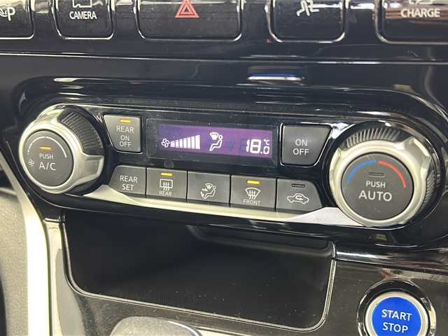 日産 セレナ e－パワー ハイウェイスター V 宮城県 2018(平30)年 6.5万km ブリリアントホワイトパール 2トーン プロパイロット/エマージェンシーブレーキ/インテリジェントパ０キングアシスト/エマージェンシーブレーキ/アラウンドビューモニター/インテリジェントデジタルミラー/純正フリップダウンモニター/純正9インチSDナビ/・BT.CD.DVD.SD.HDMI.AUX/フルセグTV/両側パワースライドドア/前席シートヒーター/革巻きステアリング/ステアリングスイッチ/ステアリングヒーター/ETC/ドライブレコーダー（F）/プッシュスタート/スマートキー/電動パーキングブレーキ/LEDヘッドライト/フォグライト/純正フロアマット/純正15inAW/冬タイヤ積込み（社外AW）/【195/65/15】/ドアバイザー/ロールサンシェード