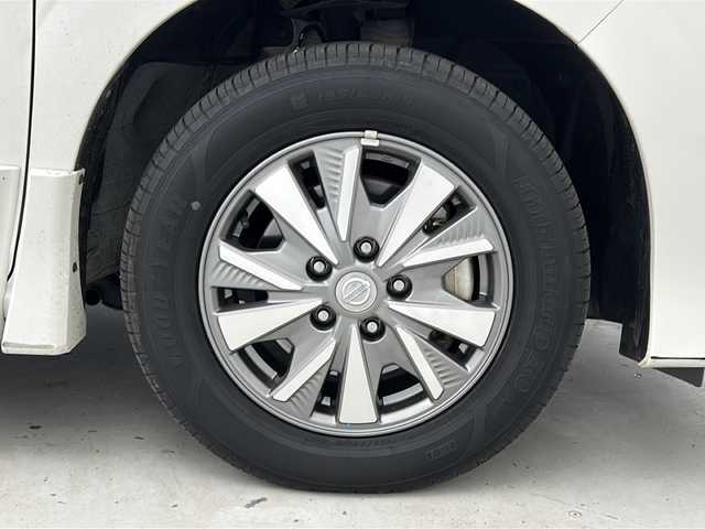 日産 セレナ e－パワー ハイウェイスター V 宮城県 2018(平30)年 6.5万km ブリリアントホワイトパール 2トーン プロパイロット/エマージェンシーブレーキ/インテリジェントパ０キングアシスト/エマージェンシーブレーキ/アラウンドビューモニター/インテリジェントデジタルミラー/純正フリップダウンモニター/純正9インチSDナビ/・BT.CD.DVD.SD.HDMI.AUX/フルセグTV/両側パワースライドドア/前席シートヒーター/革巻きステアリング/ステアリングスイッチ/ステアリングヒーター/ETC/ドライブレコーダー（F）/プッシュスタート/スマートキー/電動パーキングブレーキ/LEDヘッドライト/フォグライト/純正フロアマット/純正15inAW/冬タイヤ積込み（社外AW）/【195/65/15】/ドアバイザー/ロールサンシェード