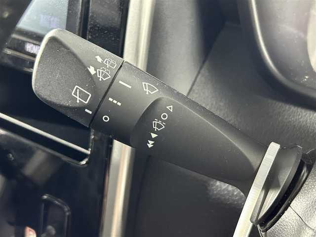 トヨタ ルーミー カスタムG－T 佐賀県 2018(平30)年 8.6万km レーザーブルークリスタルシャイン ワンオーナー/衝突軽減ブレーキ/純正9インチナビ/CD/DVD/フルセグTV/Bluetooth/全方位カメラ/ビルトインETC/クルーズコントロール/前方ドライブレコーダー/コーナーセンサー /純正フロアマット/純正15インチアルミホイール/LEDライト/フォグライト /オートライト/オートマチックハイビーム/スマートキー/スペアキー/電動格納ミラー/横滑り防止装置
