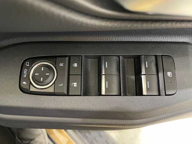 トヨタ ランドクルーザー ２５０ VX ファーストエディション 宮城県 2024(令6)年 1万km ベージュ サンルーフ/4WD/トヨタセーフティセンス/・プリクラッシュセーフティシステム/・プロアクティブドライビングアシスト/・リアクロストラフィックアラート/・リヤカメラディテクション/・ロードサインアシスト/・オートマチックハイビーム/・レーントレーシングアシスト/クリアランスソナー/前後コーナーセンサー/ブラインドスポットモニター/レーダークルーズコントロール/MTモード付AT/プッシュスタート/電動リアゲート/純正ナビ/アラウンドビューモニター/バックカメラ/フルセグテレビ/Bluetooth/LEDヘッドライト/フォグランプ/オートライト/本革レザーシート/エアシート/ヒートシーター/パワーシート/純正前後ドライブレコーダー/純正ビルトインETC2.0/純正フロアマット/純正アルミホイール