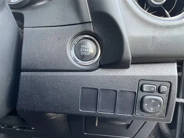 トヨタ オーリス 150X Sパッケージ 鳥取県 2015(平27)年 9.6万km ブラックマイカ ４・W・D/ワンオーナー/純正ナビ/フルセグ/CD/DVD/BT/USB/バックカメラ・ビルトインETC/LEDヘッドライト/フォグライト/Weds16インチアルミホイール/プッシュエンジンスタート/４WDオートスイッチ/電動格納ミラー/スペアキーｘ１/フロアマット・ドアバイザー/純正アルミスタットレスセット積込/（タイヤ溝５－６部山）/保証書・取扱節美しょ