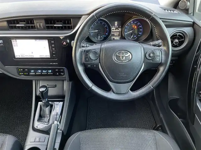 トヨタ オーリス 150X Sパッケージ 鳥取県 2015(平27)年 9.6万km ブラックマイカ ４・W・D/ワンオーナー/純正ナビ/フルセグ/CD/DVD/BT/USB/バックカメラ・ビルトインETC/LEDヘッドライト/フォグライト/Weds16インチアルミホイール/プッシュエンジンスタート/４WDオートスイッチ/電動格納ミラー/スペアキーｘ１/フロアマット・ドアバイザー/純正アルミスタットレスセット積込/（タイヤ溝５－６部山）/保証書・取扱節美しょ