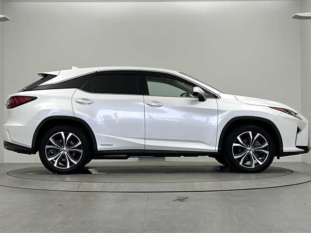 レクサス ＲＸ 450h バージョンL 大阪府 2017(平29)年 1.5万km ソニッククォーツ メーカー純正ナビ/（AM/FM/DISC/SDREC/SD/USB/Bluetooth/AUX/フルセグTV・テレビキャンセラー有/REAR）/ワンオーナー/後席モニター/シートヒーター/ベンチレーション/ハンドルヒーター/電動リアゲート/レクサスセーフティシステム/・プリクラッシュセーフティ/・レーンキーピングアシスト/・レーダークルーズコントロール/・オートマチックハイビーム/全周囲カメラ/オートホールド/ヘッドアップディスプレイ/ロールサンシェード/ETC/純正フロアマット/純正ドアバイザー/スペアキー×１/カードキー×１
