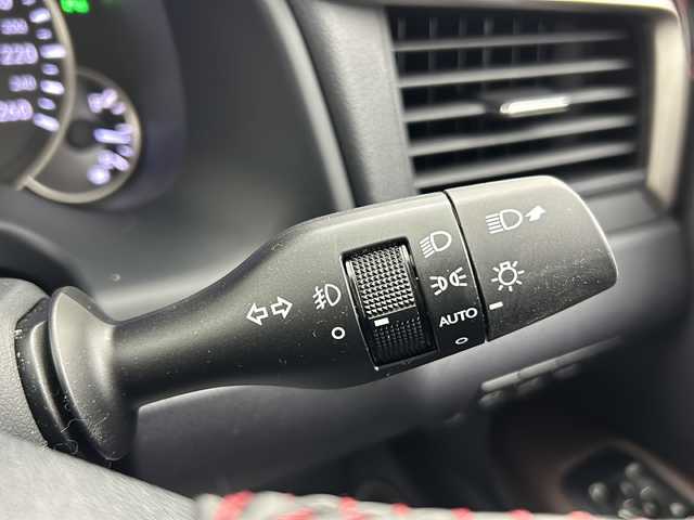 レクサス ＲＸ 450h バージョンL 大阪府 2017(平29)年 1.5万km ソニッククォーツ メーカー純正ナビ/（AM/FM/DISC/SDREC/SD/USB/Bluetooth/AUX/フルセグTV・テレビキャンセラー有/REAR）/ワンオーナー/後席モニター/シートヒーター/ベンチレーション/ハンドルヒーター/電動リアゲート/レクサスセーフティシステム/・プリクラッシュセーフティ/・レーンキーピングアシスト/・レーダークルーズコントロール/・オートマチックハイビーム/全周囲カメラ/オートホールド/ヘッドアップディスプレイ/ロールサンシェード/ETC/純正フロアマット/純正ドアバイザー/スペアキー×１/カードキー×１