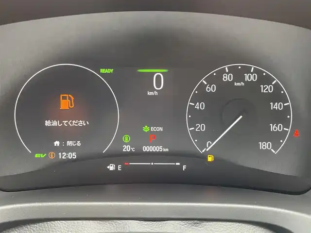 ホンダ ヴェゼル ハイブリッド e:HEV Z 大阪府 2025(令7)年 0.1千km プラチナホワイトパール ホンダセンシング/　・衝突軽減ブレーキ　CMBS/　・先行車発進お知らせ機能/　・アダプティブクルーズコントロール　ACC/　・車線維持支援システム　LKAS/　・トラフィックジャムアシスト/　・ブラインドスポットフォーメーション/　・誤発進抑制機能/　・後方お発進抑制機能/　・パーキングセンサーシステム/　・オートハイビーム/純正ディーラーOPナビ/　Bluetooth/フルセグ/FM/バックカメラ/パワーバックドア/LEDオートライト/フォグランプ/ハーフレザーシート/シートヒーター/ワイヤレス充電器/スマートキー/ビルトインETC/ステアリングスイッチ