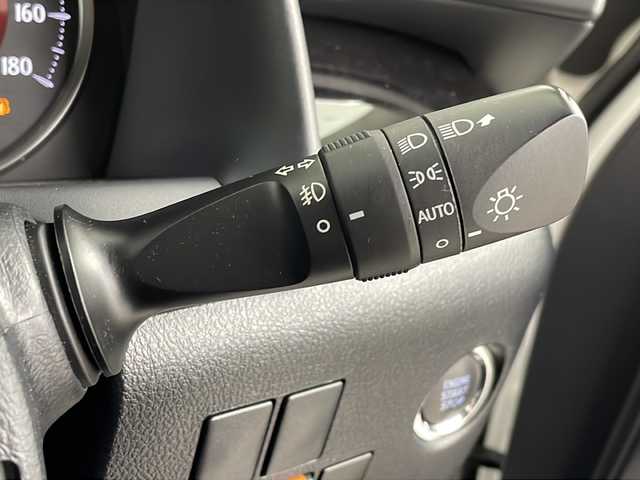 トヨタ アルファード S Cパッケージ 埼玉県 2018(平30)年 5万km ホワイトパールクリスタルシャイン 純正ナビ（Bluetooth・フルセグTV・CD・DVD・SD）/ビルトインETC/両側パワースライドドア/前方ドライブレコーダー/バックカメラ/前席シートヒーター/前席エアシート/ハンドルヒーター/デジタルインナーミラー/電動リアゲート/ロールサンシェード/アダプティブクルーズコントロール/ブラインドスポットモニター/レーンキープアシスト/横滑り防止装置/盗難防止装置/衝突軽減ブレーキ/パワーシート/オートハイビーム/LEDヘッドライト/純正アルミホイール/社外フロアマット
