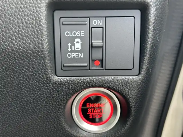 ホンダ Ｎ ＢＯＸ カスタム G L ホンダセンシング 島根県 2019(平31)年 1.9万km プラチナホワイトパール 登録時走行距離18866km/ワンオーナー/社外ナビ/Bluetooth・AM・FM・CD・DVD/フルセグTV/片側パワースライドドア/ホンダセンシング/レーダークルーズコントロール/レーンキープアシスト/横滑り防止装置/衝突被害軽減ブレーキ/コーナーセンサー/LEDヘッドライト/オートライト/純正AW14インチ/スマートキー/プッシュスタート/ドアバイザー/禁煙車/新品スタッドレスタイヤ有