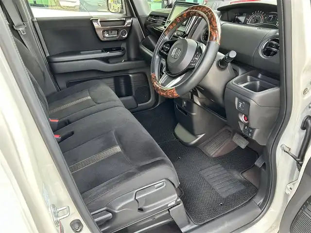 ホンダ Ｎ ＢＯＸ カスタム G L ホンダセンシング 島根県 2019(平31)年 1.9万km プラチナホワイトパール 登録時走行距離18866km/ワンオーナー/社外ナビ/Bluetooth・AM・FM・CD・DVD/フルセグTV/片側パワースライドドア/ホンダセンシング/レーダークルーズコントロール/レーンキープアシスト/横滑り防止装置/衝突被害軽減ブレーキ/コーナーセンサー/LEDヘッドライト/オートライト/純正AW14インチ/スマートキー/プッシュスタート/ドアバイザー/禁煙車/新品スタッドレスタイヤ有