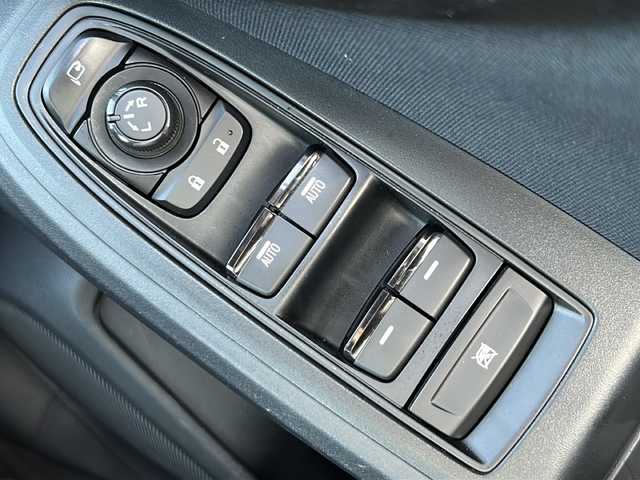 スバル インプレッサ ＸＶ 1．6i－L アイサイト 岩手県 2018(平30)年 6万km クールグレーカーキ アイサイトＶｅｒ３　歩行者対応エアバック　全車速追従クルコン　ＡＴ誤発進誤後進抑制機能　Ｘ－ＭＯＤＥ　ナビ　Ｂｌｕｅｔｏｏｔｈ　ＤＶＤ再生　ＵＳＢ　フルセグ　ＥＴＣ　純正１７ＡＷ　ＬＥＤオートライト