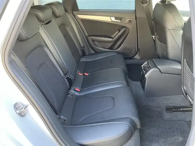 アウディ Ａ４ アバント 2．0 TFSI 三重県 2014(平26)年 5.5万km 白 純正ナビ/　・フルセグ/　・Ｂｌｕｅｔｏｏｔｈ/　・ＤＶＤ/ＨＩＤヘッドライト/フォグライト/リアフォグライト/ハーフレザーシート/Ｄ／Ｎ席シートヒーター/パワーシート/パワーバックドア/スマートキー/プッシュスタート/パドルシフト/コーナーセンサー/ルーフレール/オートリトラクタブルミラー/ターンミラー/スモークフィルム/前後ドラレコ　/ＥＴＣ