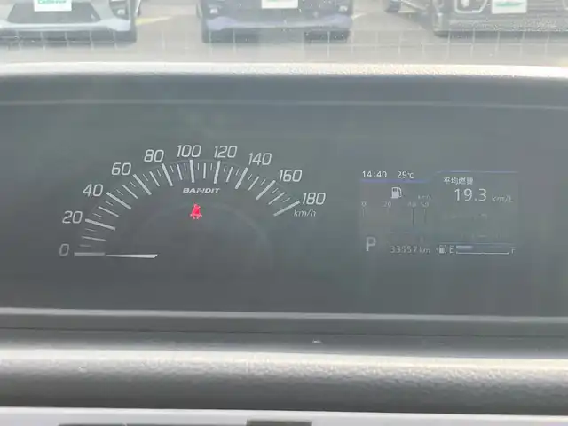 スズキ ソリオ バンディット HV MV 静岡県 2022(令4)年 3.4万km ピュアホワイトP SDナビ(CD/DVD/BT/フルセグ)/バックカメラ/レーダークルーズコントロール/ドライブレコーダー前後/ETC/エンジンスタートボタン/パワーウィンドウ/パワーステアリング/アイドリングストップ/スマートキー/オートエアコン/USB入力端子/ウォークスルー/純正フロアマット/布シート/D席N席シートヒーター/左側パワースライドドア/右側スライドドア/純正アルミホイール/ABS/横滑り防止装置/コーナーセンサー/レーンキープアシスト/盗難防止装置/オートライト/オートマチックハイビーム/LEDヘッドライト/W+サイドエアバック/衝突軽減システム/ヘッドアップディスプレイ