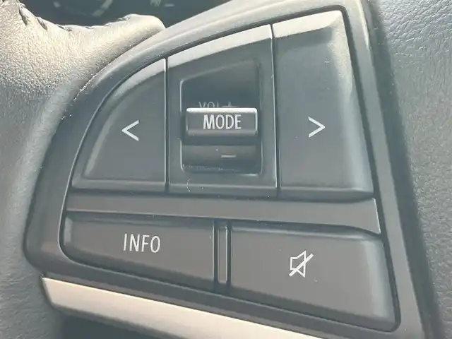 スズキ ソリオ バンディット HV MV 静岡県 2022(令4)年 3.4万km ピュアホワイトP SDナビ(CD/DVD/BT/フルセグ)/バックカメラ/レーダークルーズコントロール/ドライブレコーダー前後/ETC/エンジンスタートボタン/パワーウィンドウ/パワーステアリング/アイドリングストップ/スマートキー/オートエアコン/USB入力端子/ウォークスルー/純正フロアマット/布シート/D席N席シートヒーター/左側パワースライドドア/右側スライドドア/純正アルミホイール/ABS/横滑り防止装置/コーナーセンサー/レーンキープアシスト/盗難防止装置/オートライト/オートマチックハイビーム/LEDヘッドライト/W+サイドエアバック/衝突軽減システム/ヘッドアップディスプレイ