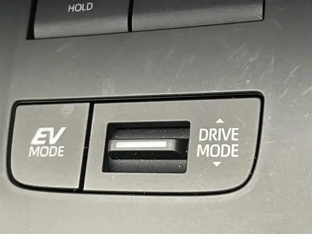 トヨタ ハリアー ハイブリッド G 岩手県 2020(令2)年 6.6万km ホワイトパールクリスタルシャイン ワンオーナー/４WD/JBLプレミアムサウンドシステム/MTモード付AT/パワーバックドア/プリクラッシュセーフティ/レーンアシスト/コーナーセンサー/標識認識機能/先行車発進告知機能/後退速度抑制機能/クルーズコントロール/バックカメラ/オートライト/オートハイビーム/横滑り防止装置/アイドリングストップ/インテリジェントルームミラー/ETC2.0/オールオートパワーウインドウ