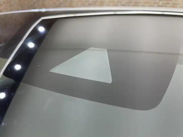 トヨタ ハリアー ハイブリッド G 岩手県 2020(令2)年 6.6万km ホワイトパールクリスタルシャイン ワンオーナー/４WD/JBLプレミアムサウンドシステム/MTモード付AT/パワーバックドア/プリクラッシュセーフティ/レーンアシスト/コーナーセンサー/標識認識機能/先行車発進告知機能/後退速度抑制機能/クルーズコントロール/バックカメラ/オートライト/オートハイビーム/横滑り防止装置/アイドリングストップ/インテリジェントルームミラー/ETC2.0/オールオートパワーウインドウ