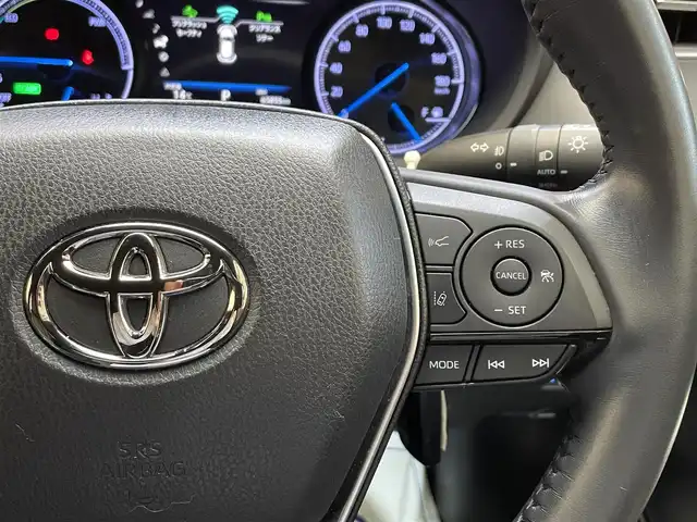 トヨタ ハリアー ハイブリッド G 岩手県 2020(令2)年 6.6万km ホワイトパールクリスタルシャイン ワンオーナー/４WD/JBLプレミアムサウンドシステム/MTモード付AT/パワーバックドア/プリクラッシュセーフティ/レーンアシスト/コーナーセンサー/標識認識機能/先行車発進告知機能/後退速度抑制機能/クルーズコントロール/バックカメラ/オートライト/オートハイビーム/横滑り防止装置/アイドリングストップ/インテリジェントルームミラー/ETC2.0/オールオートパワーウインドウ