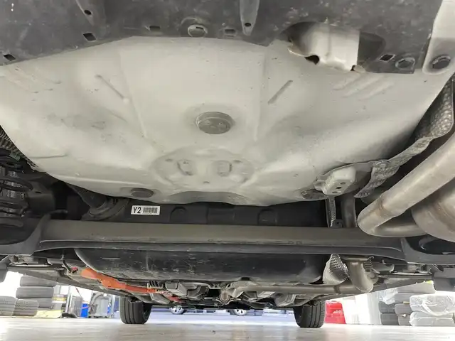 トヨタ アクア G 滋賀県 2017(平29)年 6.7万km シルバーM 純正ナビ/Bluetooth/CD/DVD/フルセグTV/バックカメラ/クルーズコントロール/ステアリングリモコン/前後ドライブレコーダー/オートハイビーム/ETC/オートライト/プッシュスタート/スマートキー