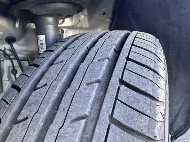 トヨタ アクア S スタイルブラック 宮城県 2019(令1)年 2.9万km シルバーM LEDヘッドランプパッケージ/パノラミックビューモニター/＝＝＝/セーフティセンス/・プリクラッシュセーフティ/・レーンディパーチャーアラート/・オートマチックハイビーム/・先行車発進告知機能/インテリジェントクリアランスソナー/純正ナビ（NSZT-W68T）/・CD/DVD/・Bluetooth/・フルセグTV/バックカメラ/ビルトインETC2.0/ドライブレコーダー/ステアリングスイッチ/スマートキー＆プッシュスタート/電動格納ミラー/純正フロアマット/Wエアバッグ