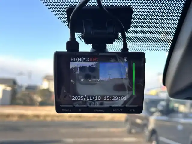 トヨタ アクア S スタイルブラック 宮城県 2019(令1)年 2.9万km シルバーM LEDヘッドランプパッケージ/パノラミックビューモニター/＝＝＝/セーフティセンス/・プリクラッシュセーフティ/・レーンディパーチャーアラート/・オートマチックハイビーム/・先行車発進告知機能/インテリジェントクリアランスソナー/純正ナビ（NSZT-W68T）/・CD/DVD/・Bluetooth/・フルセグTV/バックカメラ/ビルトインETC2.0/ドライブレコーダー/ステアリングスイッチ/スマートキー＆プッシュスタート/電動格納ミラー/純正フロアマット/Wエアバッグ